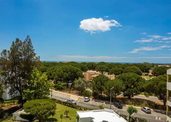 Modern Floor 60m2 - Balcony With Pool & Sea View - شقة