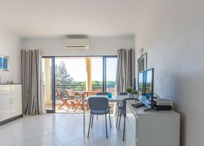 Modern Floor 60m2 - Balcony With Pool & Sea View - * فيلامورا