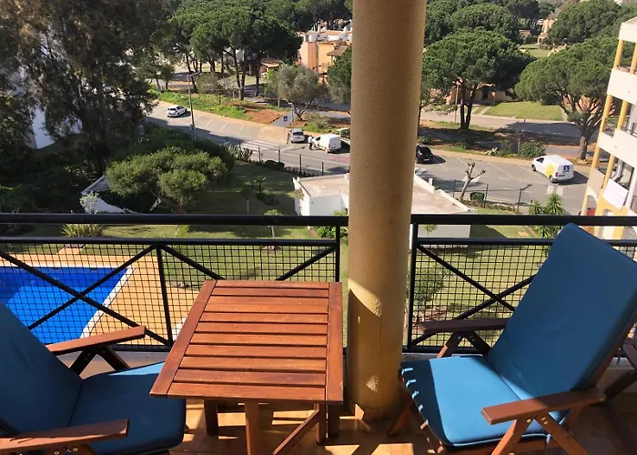 Modern Floor 60m2 - Balcony With Pool & Sea View - * فيلامورا