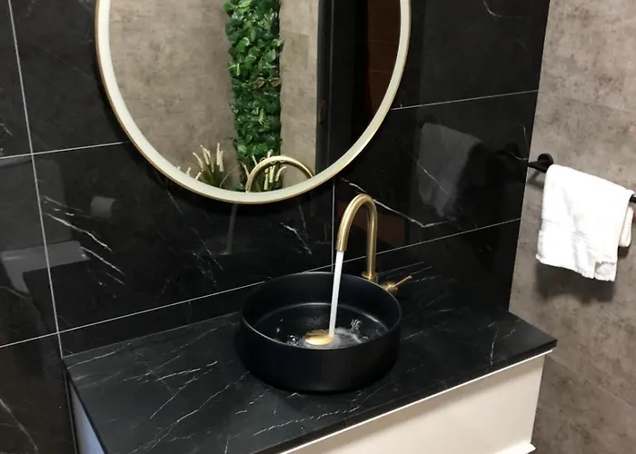 شقة Modern Floor 60m2 - Balcony With Pool & Sea View - فيلامورا