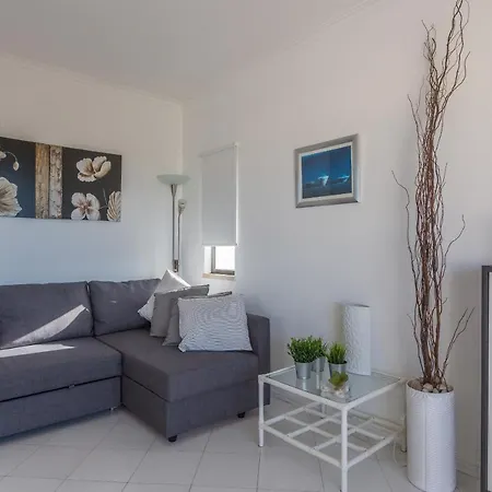 Modern Floor 60m2 - Balcony With Pool & Sea View - Vilamoura