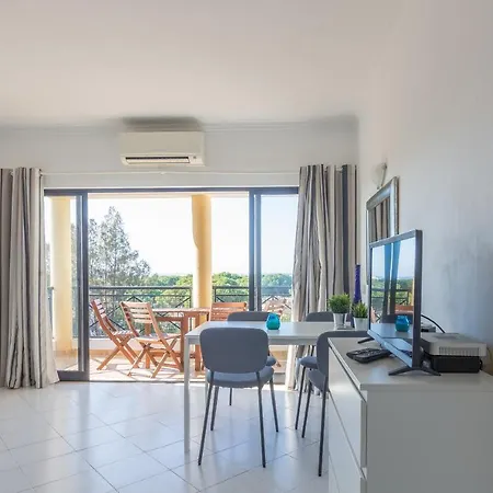 Modern Floor 60m2 - Balcony With Pool & Sea View - * Vilamoura